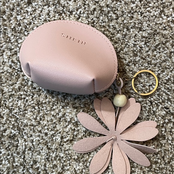 💝Pink Coin Purse with Floral Charm - Picture 1 of 2